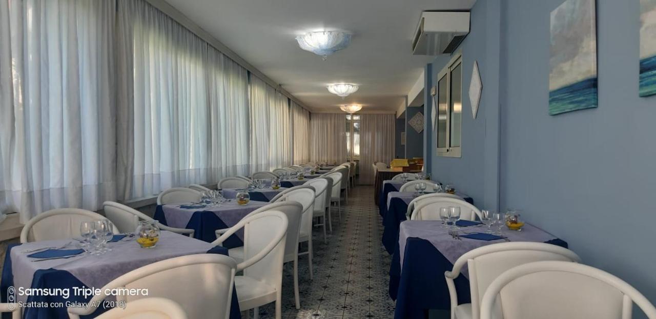 Baia Degli Dei Apartment Giardini Naxos Bagian luar foto