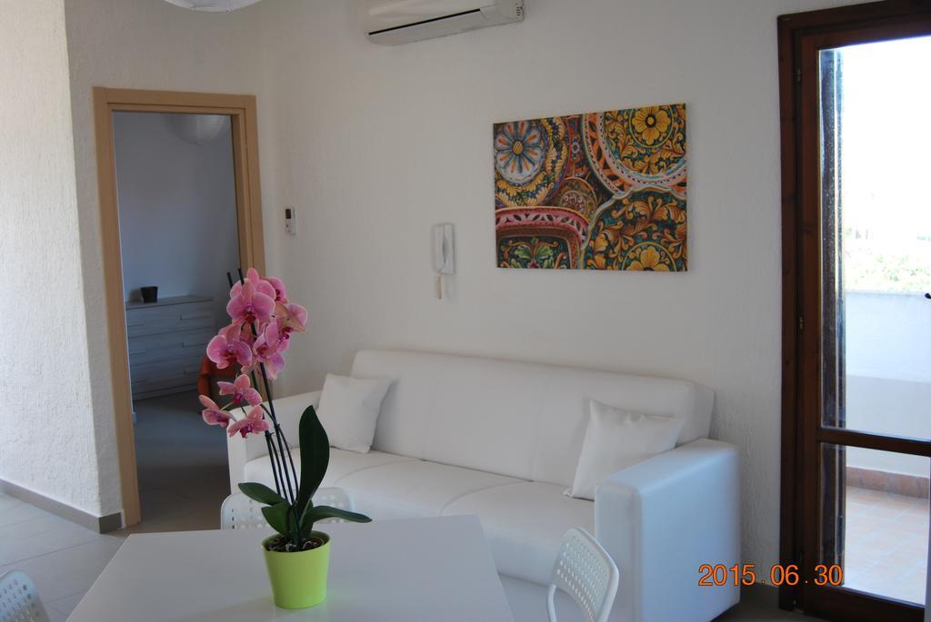 Baia Degli Dei Apartment Giardini Naxos Ruang foto